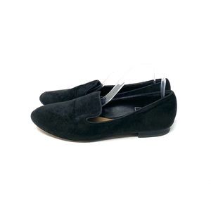 Tahari Flats
